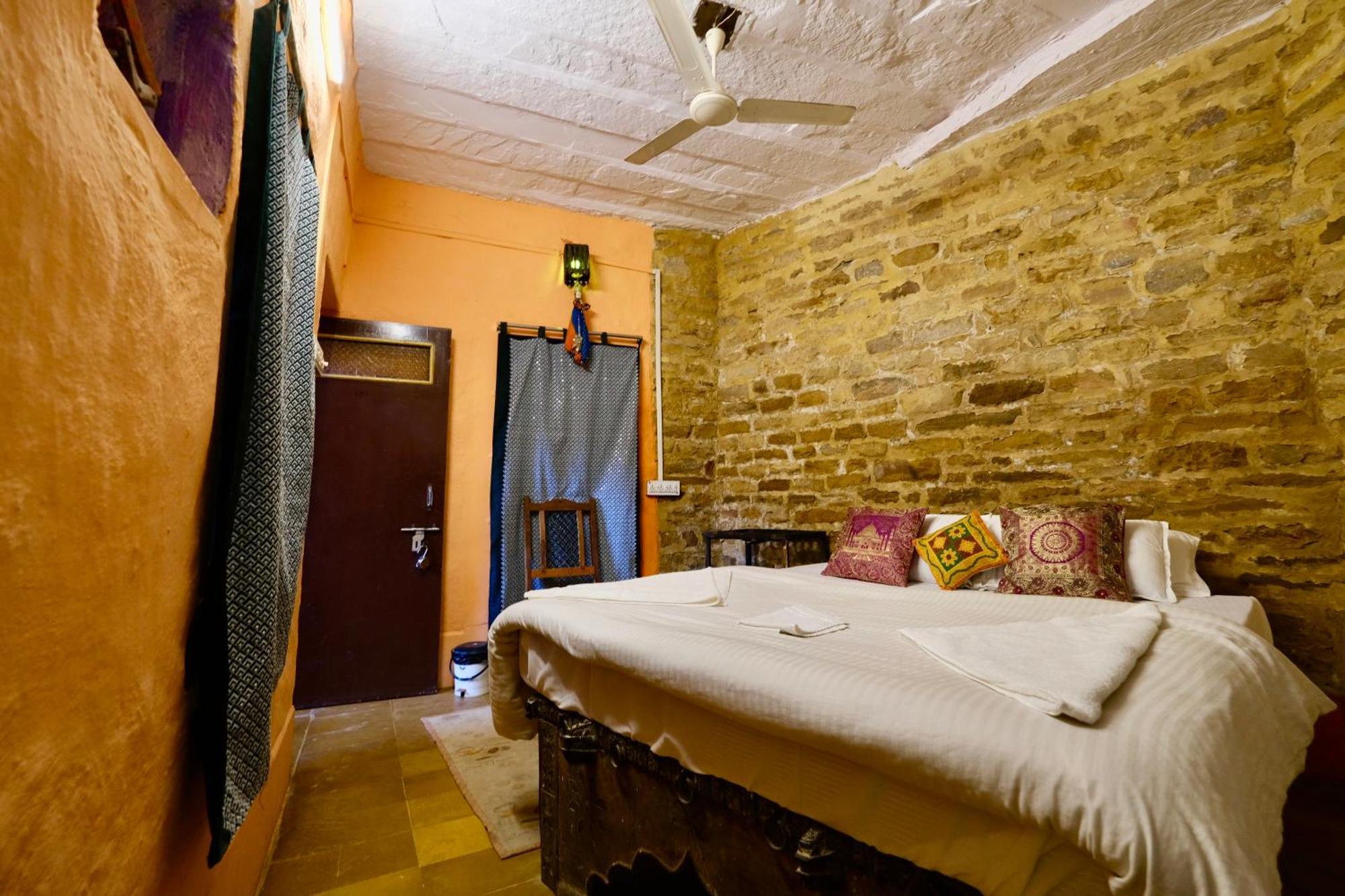 Saffron Guest House Džaisalmér Exteriér fotografie